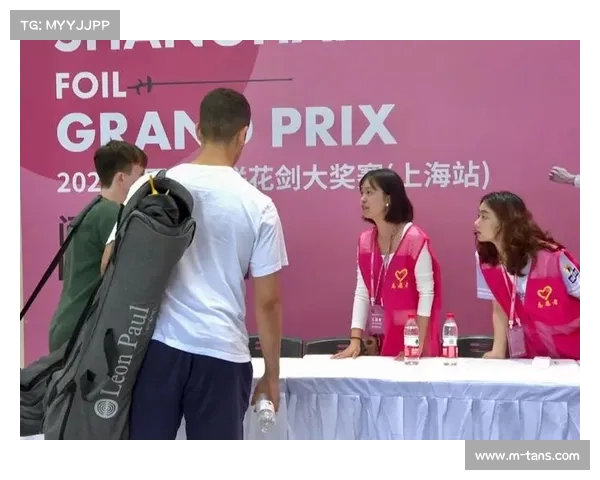 赛事志愿者讲述工作体验，保障比赛顺利运行